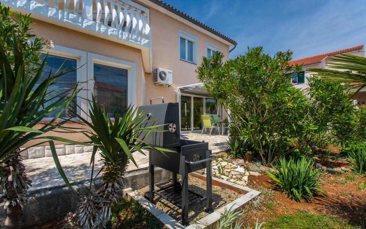 Holiday Home Nika Linardići Exterior foto
