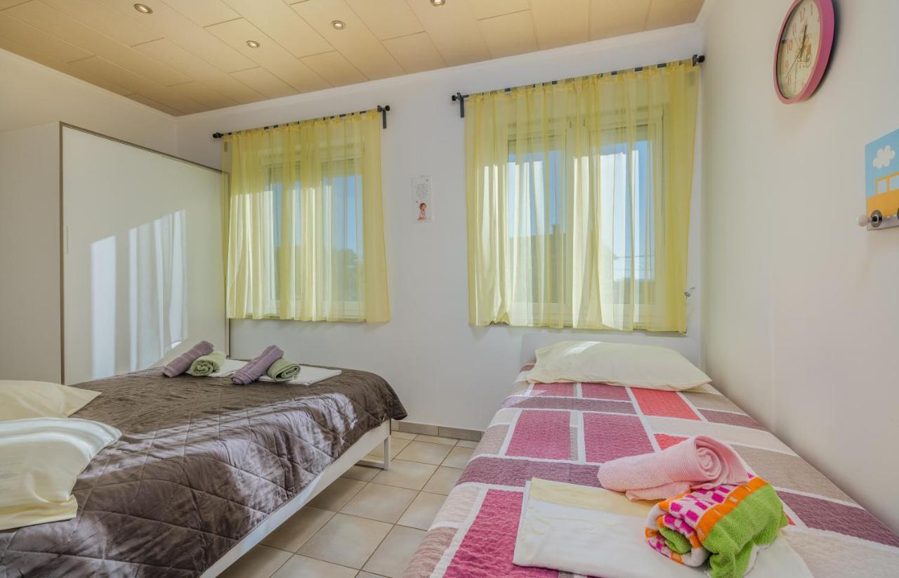 Holiday Home Nika Linardići Exterior foto